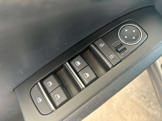 Certified 2023 Kia Soul LX w/ LX Technology Package FWD image 17