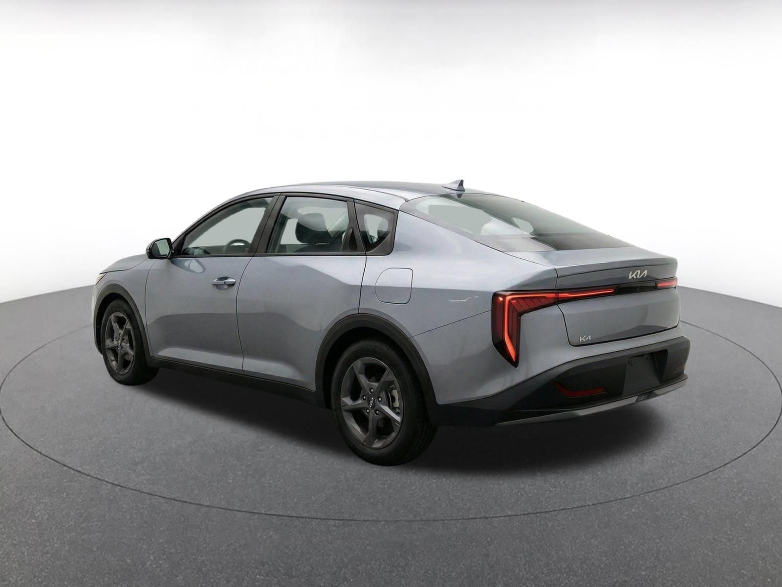 Used 2025 Kia K4 FWD image 6