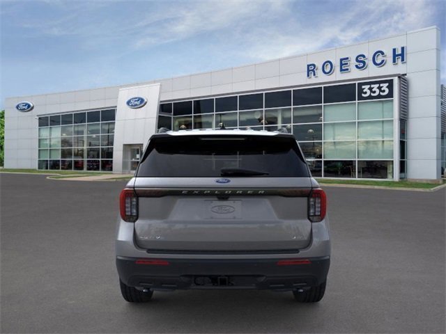 New 2025 Ford Explorer Active image 5