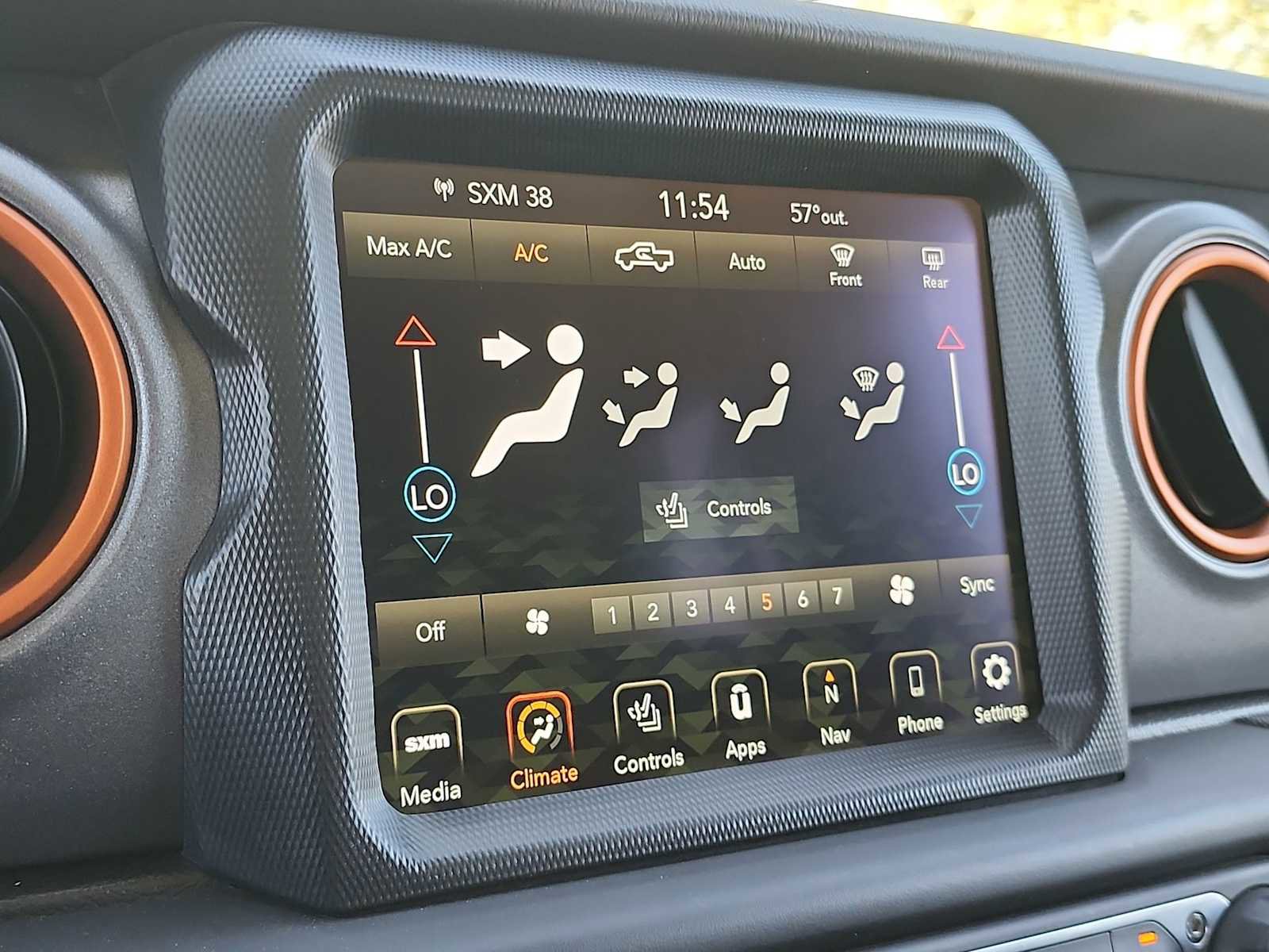 Used 2023 Jeep Gladiator Mojave w/ LED Lighting Group AWD/4WD image 30