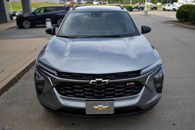 Used 2025 Chevrolet Trax RS image 8