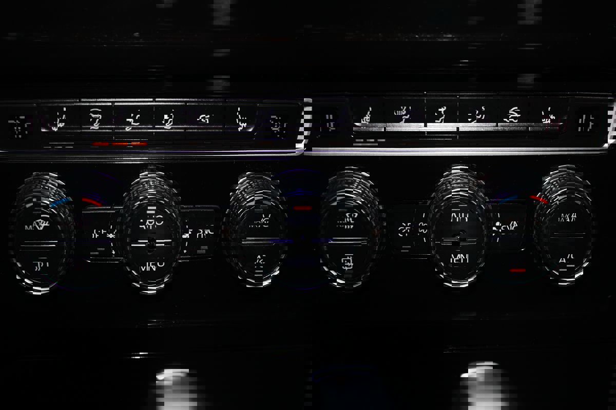 Used 2016 Volkswagen Golf SEL w/ Lighting Package (SEL) image 14