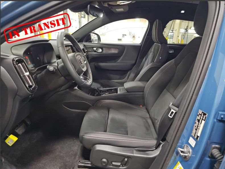 Used 2023 Volvo C40 P8 Recharge Ultimate w/ Protection Package Premier image 7