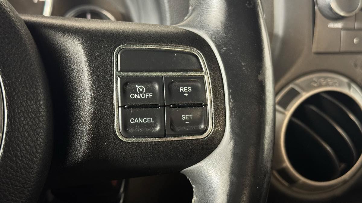 Used 2012 Jeep Wrangler Unlimited Sport AWD/4WD image 17