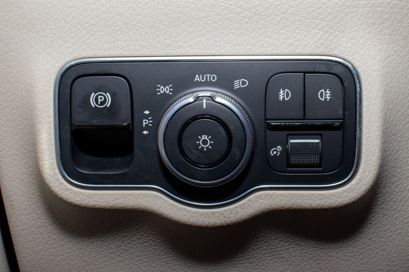 Used 2020 Mercedes-Benz GLB 250 image 27