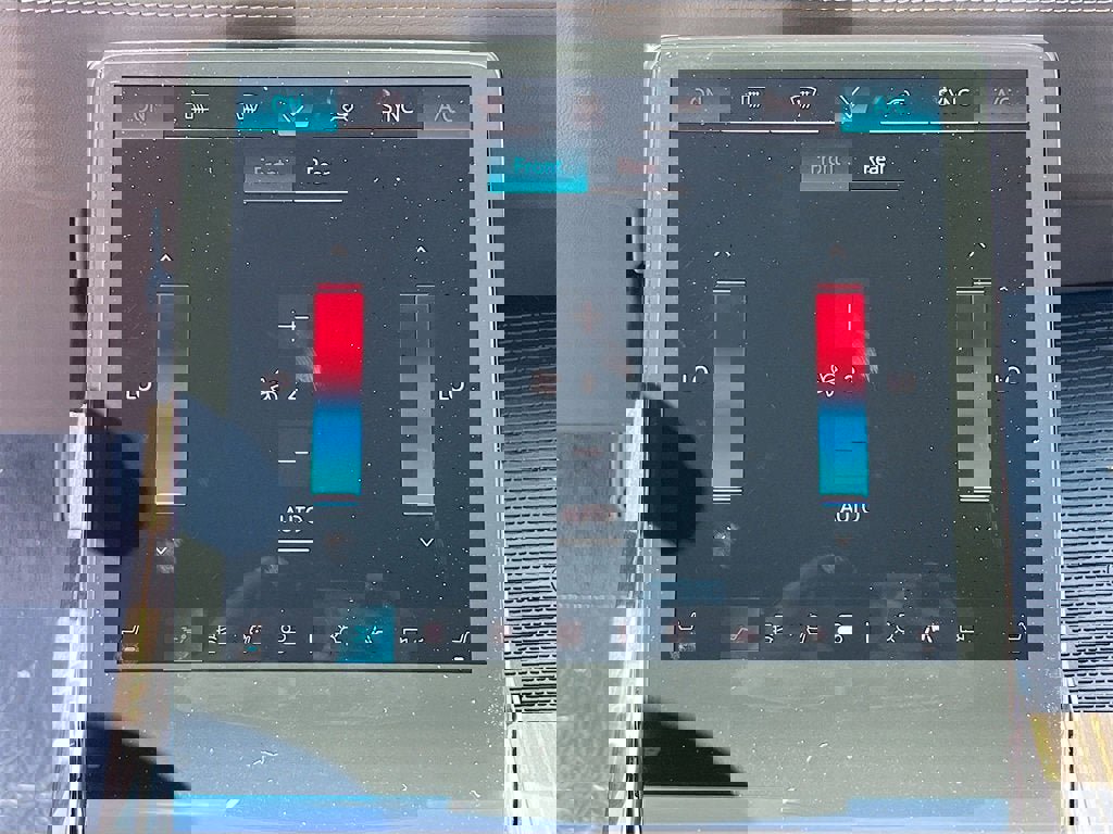 New 2025 Cadillac Escalade ESV Premium Luxury w/ Touring Package image 16