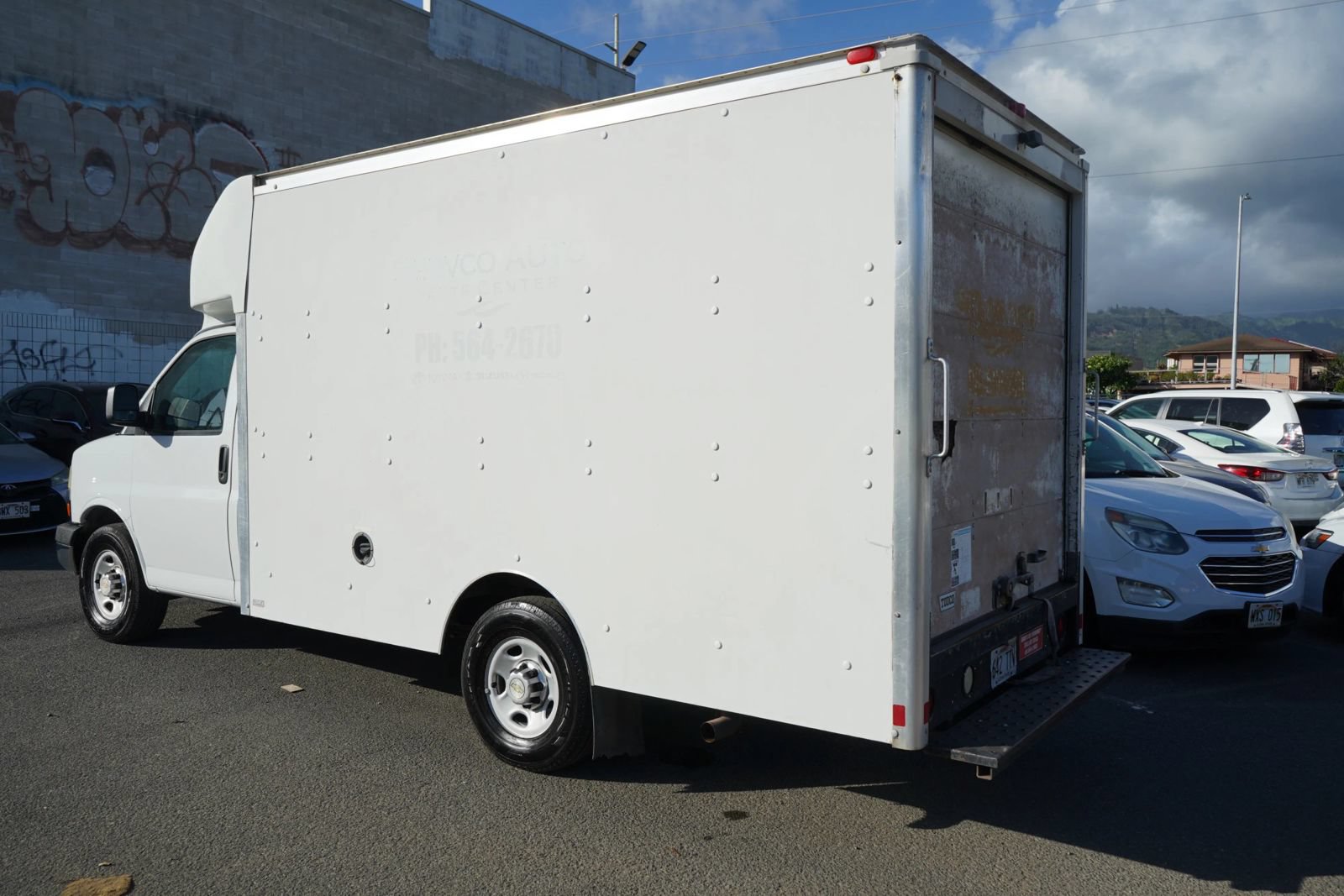 Used 2012 Chevrolet Express 3500 w/ Chrome Appearance Package RWD image 19