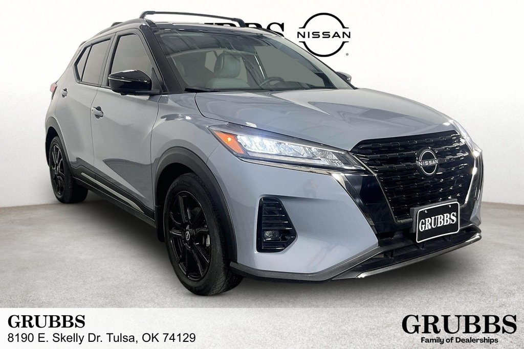 Used 2024 Nissan Kicks SR w/ SR Premium Package FWD image 1