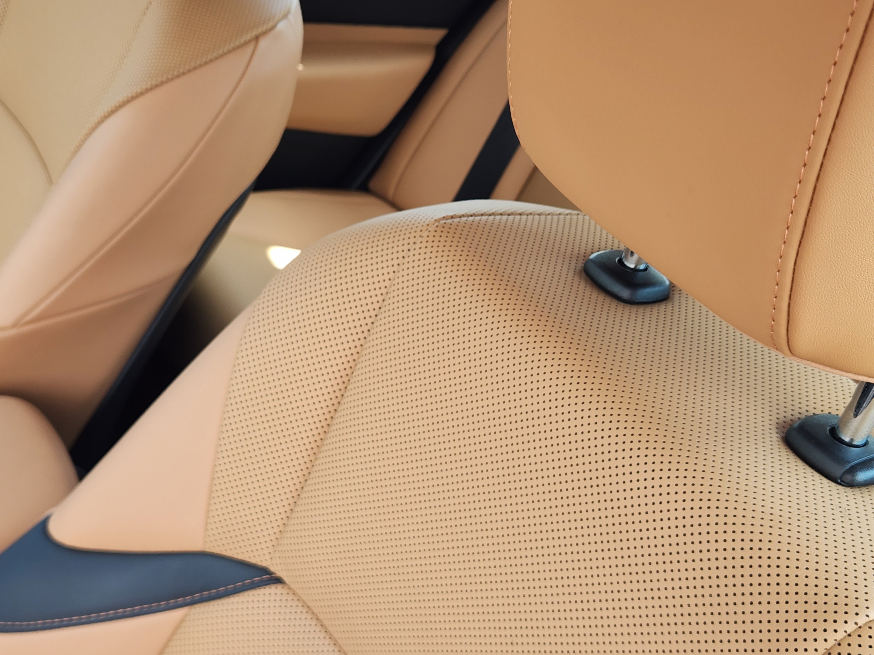 Certified 2022 Lexus ES 350 w/ Premium Package FWD image 8