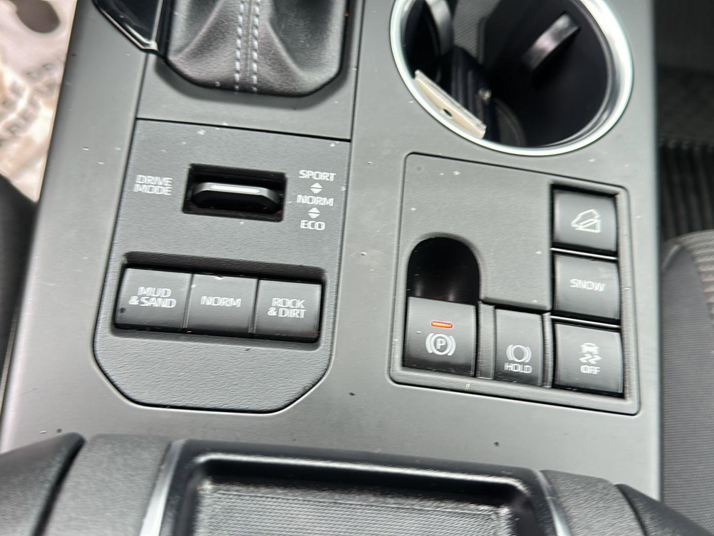 Used 2023 Toyota Highlander LE image 38