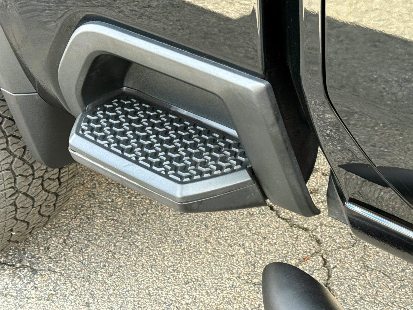 Certified 2022 Chevrolet Silverado 2500 LTZ w/ LTZ Plus Package image 8