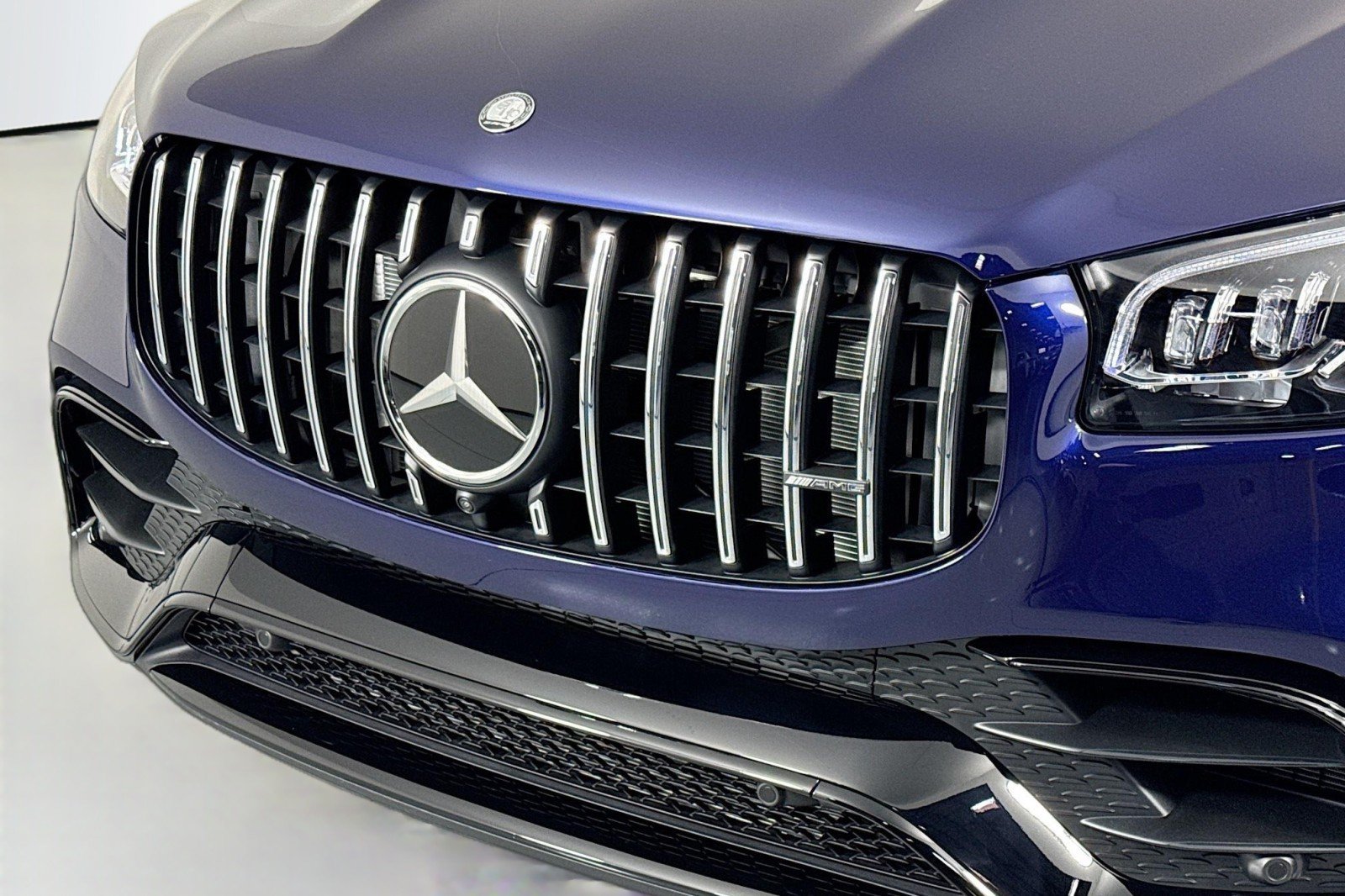 New 2026 Mercedes-Benz GLS 63 AMG 4MATIC image 13