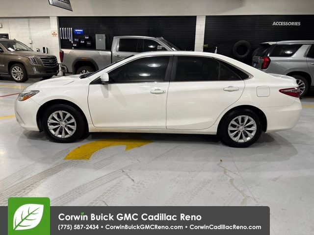 Used 2015 Toyota Camry LE FWD image 3