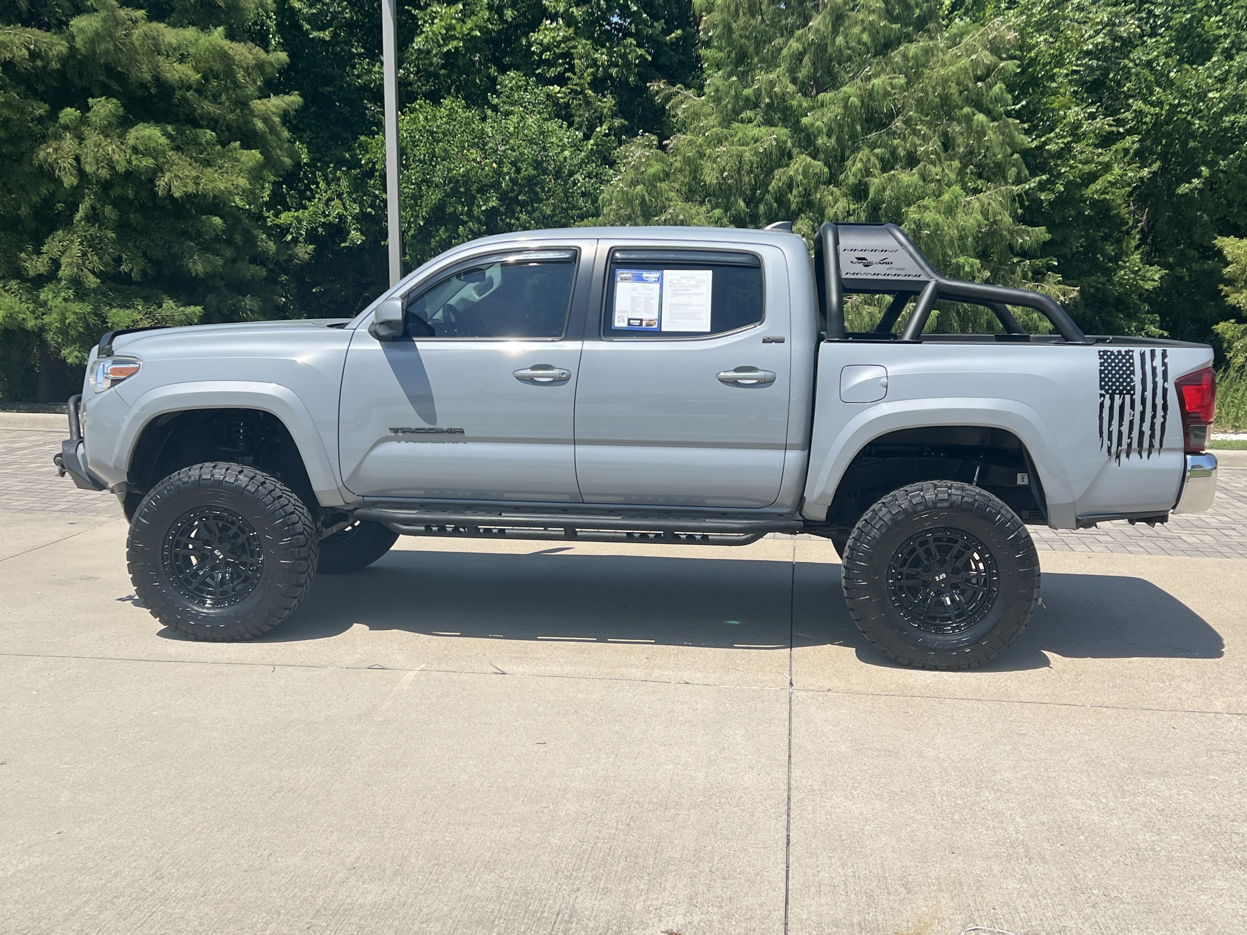Used 2019 Toyota Tacoma SR5 AWD/4WD image 6