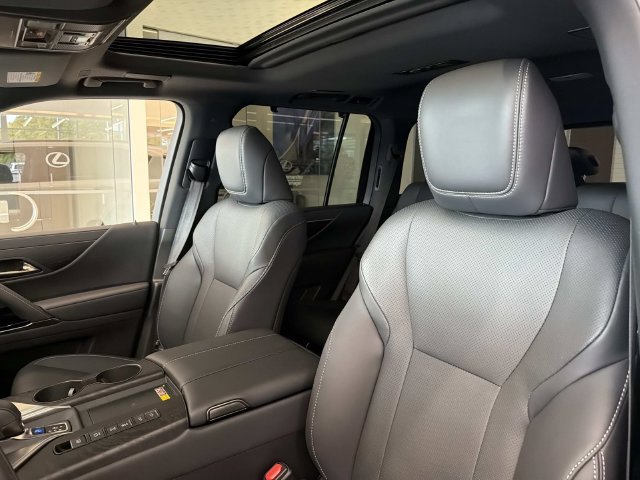 Certified 2026 Lexus LX 700h Luxury w/ Appearance Package AWD/4WD image 20