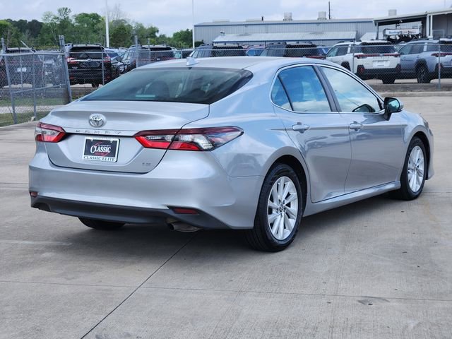 Used 2023 Toyota Camry LE image 7
