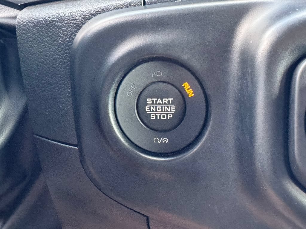 Used 2022 Jeep Wrangler Sport AWD/4WD image 26