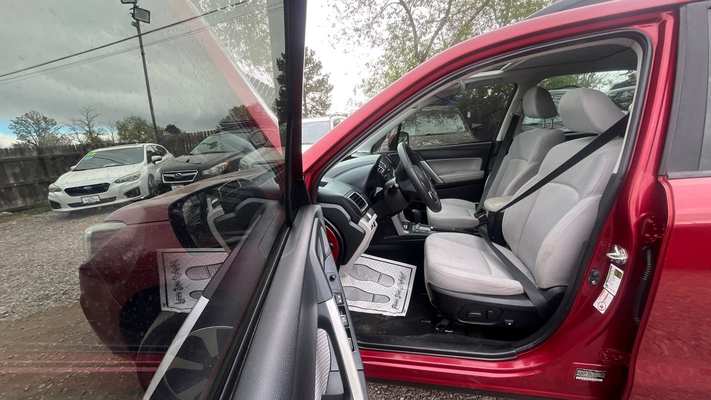 Used 2018 Subaru Forester 2.5i Premium w/ All-Weather Package AWD/4WD image 19