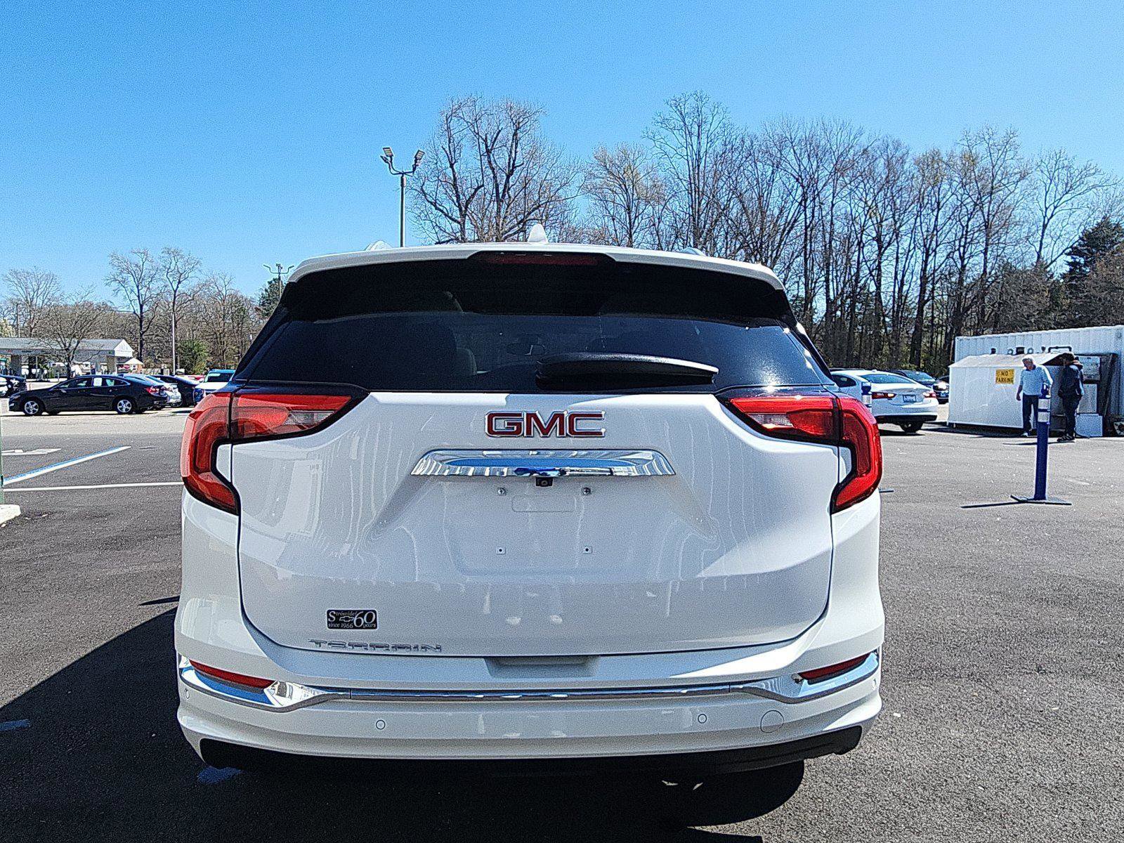 Used 2021 GMC Terrain Denali w/ Denali Premium Package image 4