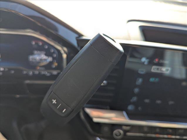 Used 2025 Chevrolet Silverado 2500 LT w/ Z71 Chrome Sport Edition image 13