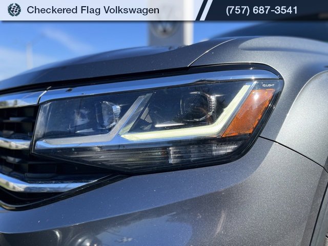 Used 2022 Volkswagen Atlas Cross Sport SE image 2