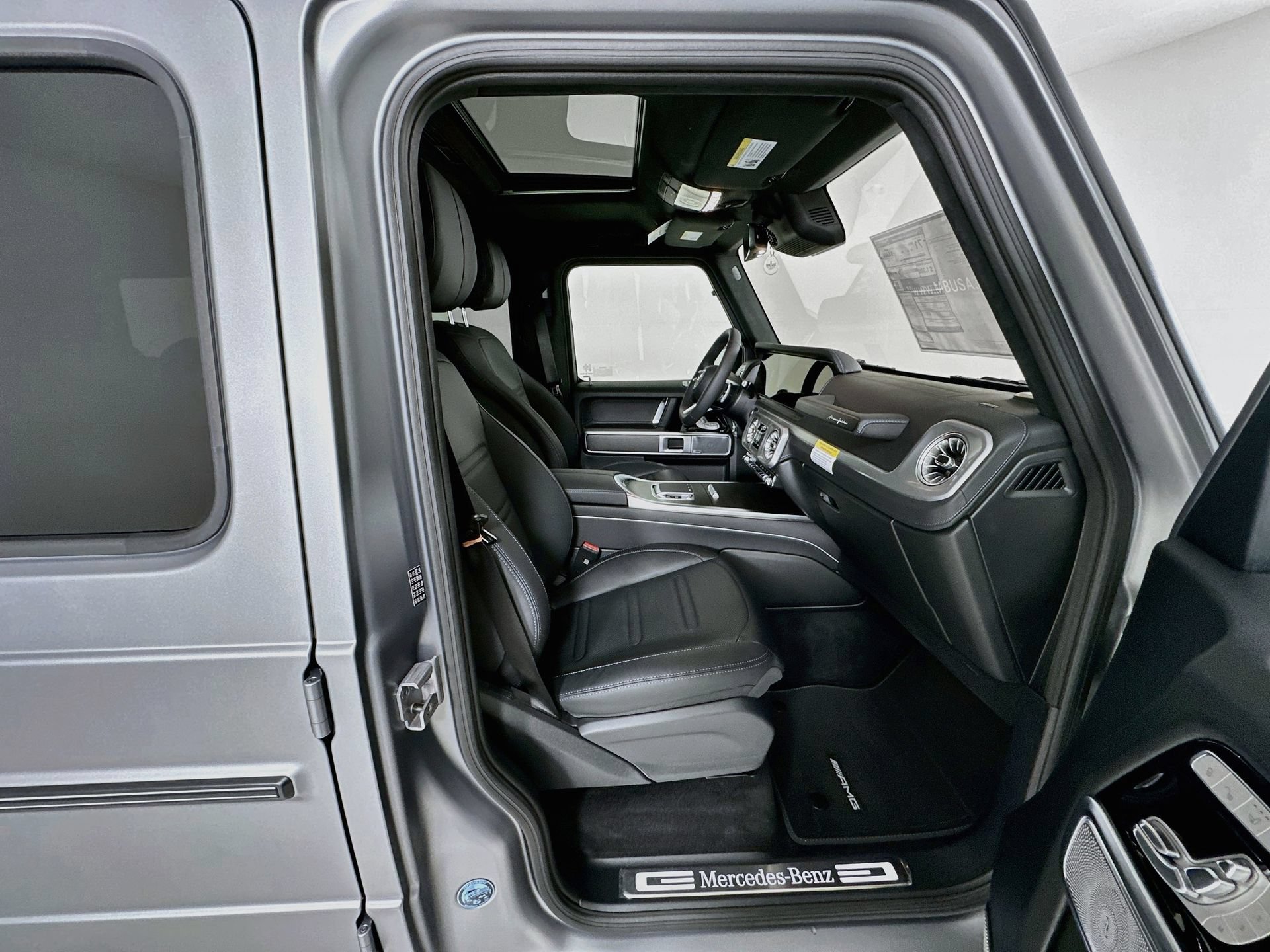New 2027 Mercedes-Benz G 580 e image 32