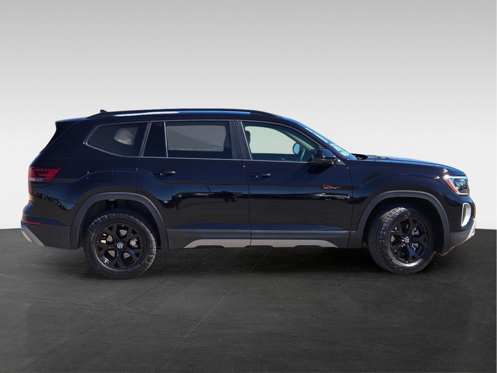 New 2026 Volkswagen Atlas Peak Edition AWD/4WD image 4