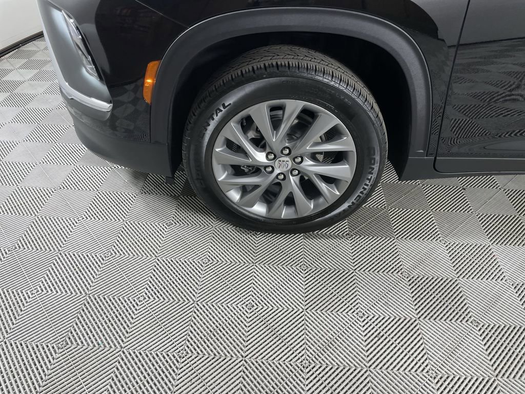 Used 2025 Buick Enclave Preferred image 32