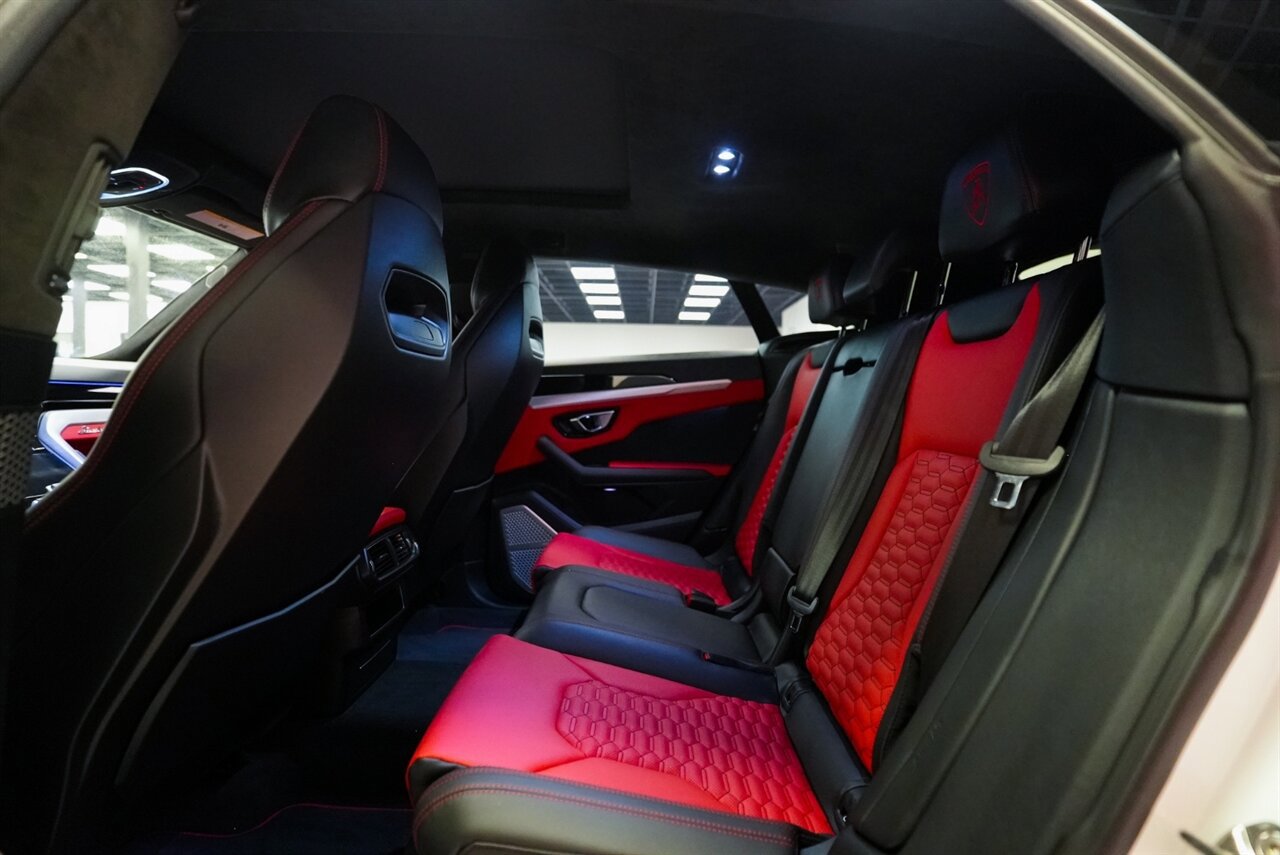 Used 2021 Lamborghini Urus AWD/4WD image 10