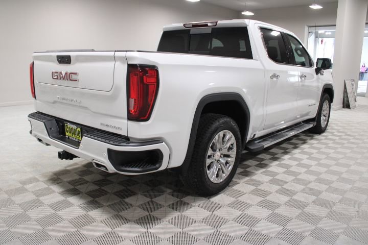 Used 2022 GMC Sierra 1500 Denali w/ Driver Alert Package II AWD/4WD image 11