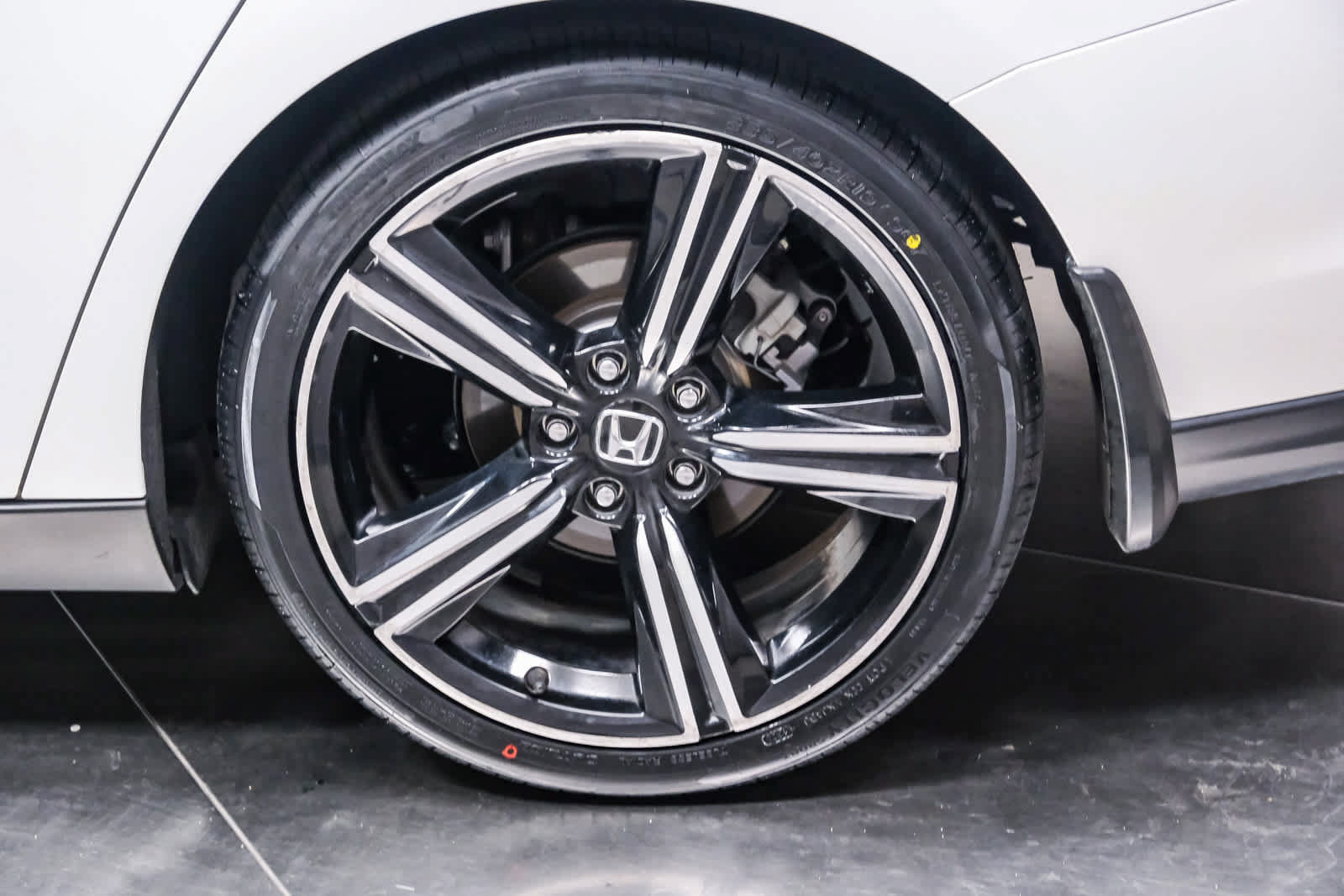 Used 2023 Honda Accord Sport image 9