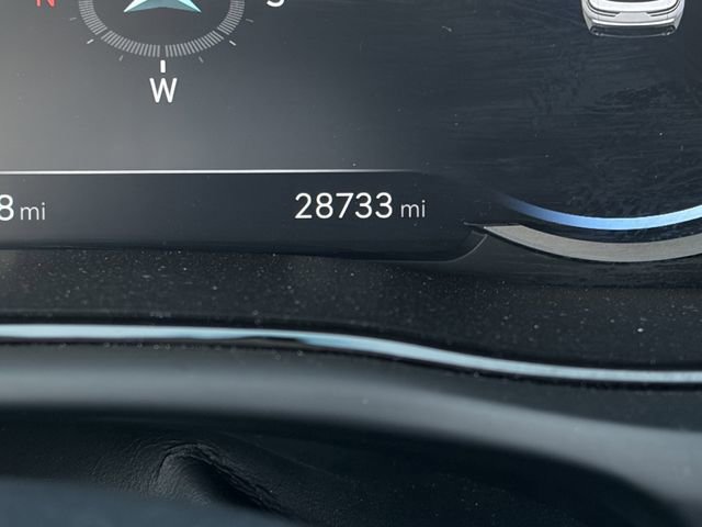 Used 2025 Genesis GV70 2.5T AWD/4WD image 12