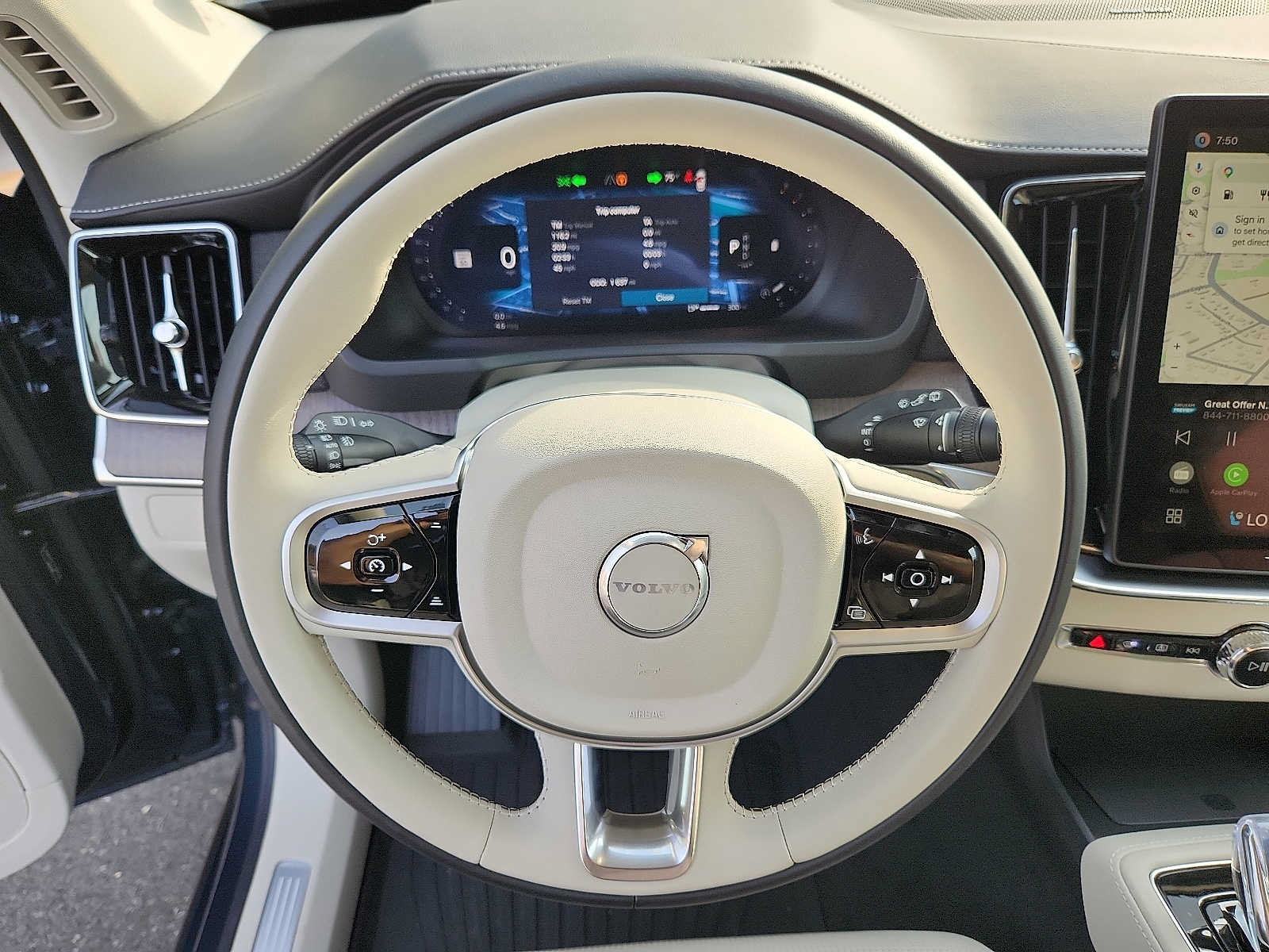 Used 2026 Volvo XC90 B6 Ultra w/ Protection Package Premier AWD/4WD image 18