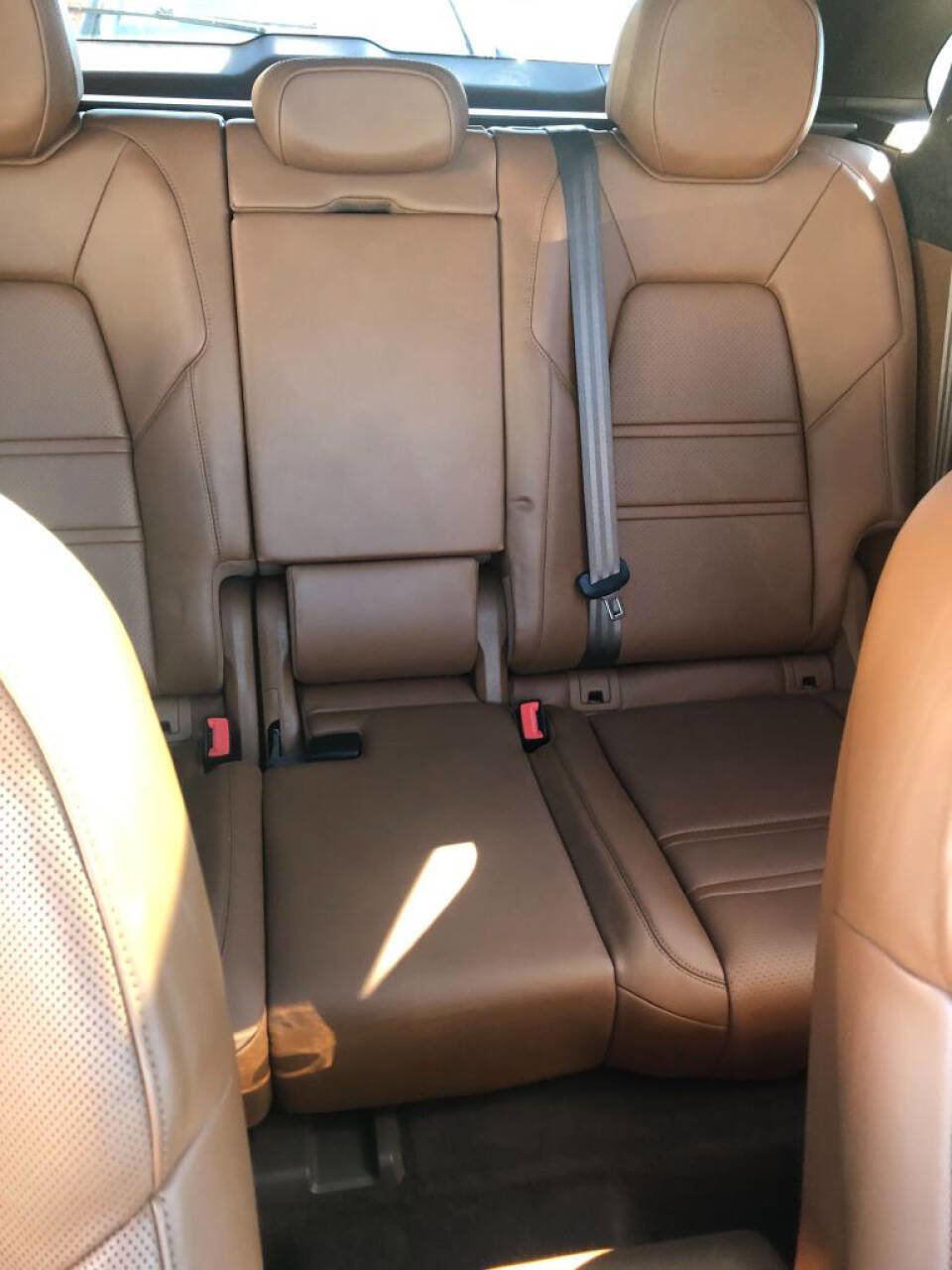 Used 2019 Porsche Cayenne Turbo w/ Sportdesign Package image 14