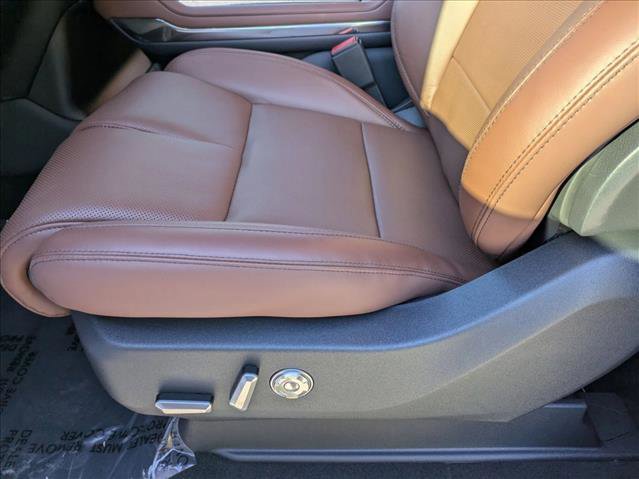 New 2025 Lincoln Navigator Reserve image 4