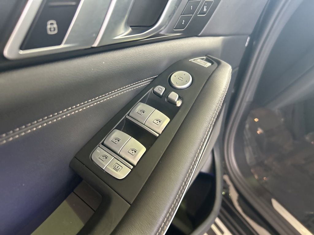 Used 2025 BMW X7 xDrive40i image 52