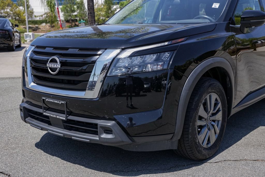 Used 2024 Nissan Pathfinder SV FWD image 10