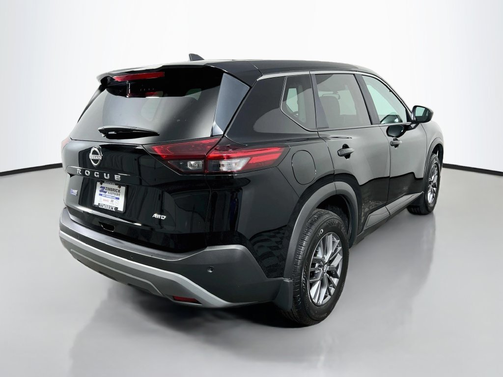Used 2023 Nissan Rogue S AWD/4WD image 7