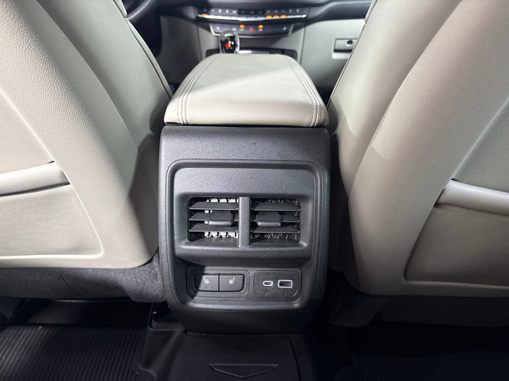 Used 2021 Cadillac XT4 Premium Luxury w/ Enhanced Visibility Package AWD/4WD image 29