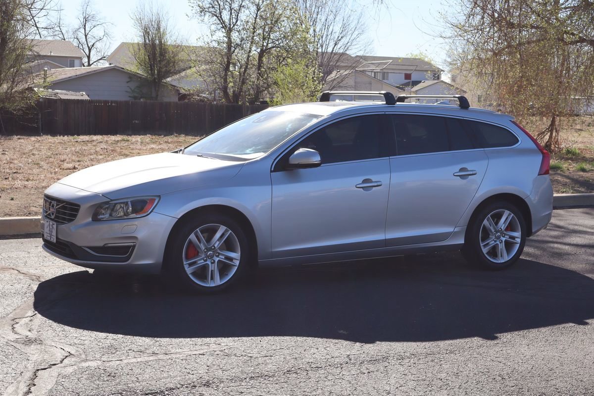 Used 2015 Volvo V60 T5 Platinum image 10