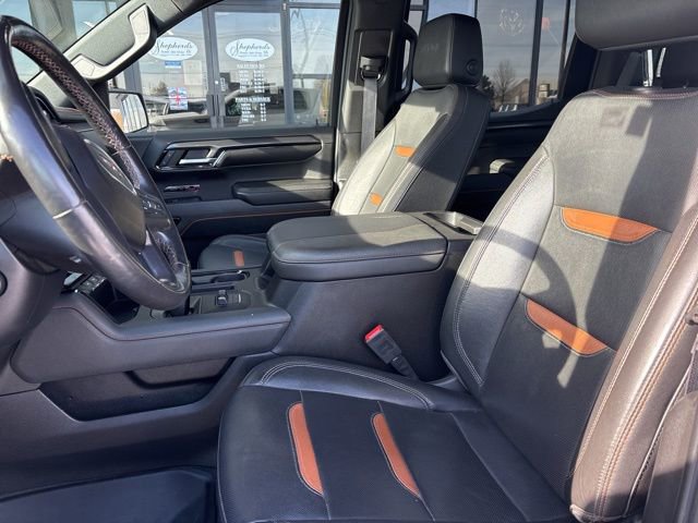 Used 2023 GMC Sierra 1500 AT4 w/ AT4 Preferred Package image 4