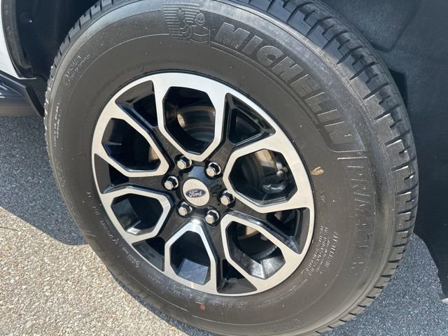 Used 2024 Ford Expedition Max XLT image 27