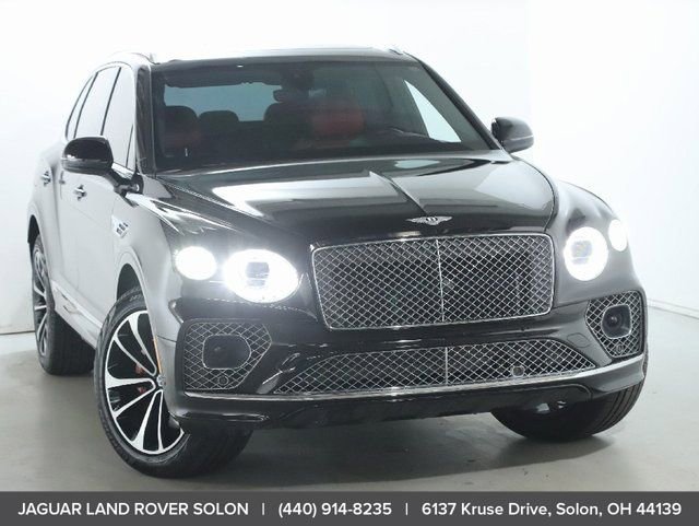 Used 2022 Bentley Bentayga image 2