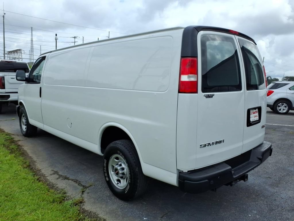 Used 2021 GMC Savana 2500 Extended w/ Driver Convenience Package RWD image 5