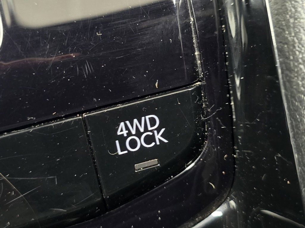 Used 2024 Jeep Compass Limited image 8