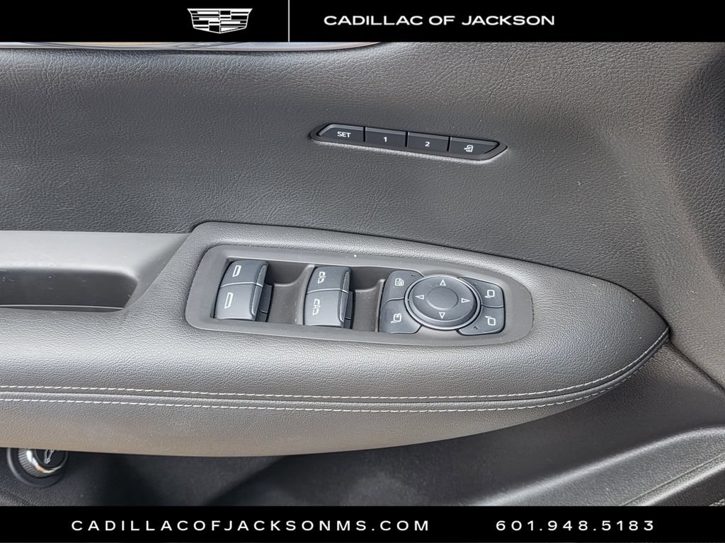 Certified 2025 Cadillac XT6 Luxury FWD image 22
