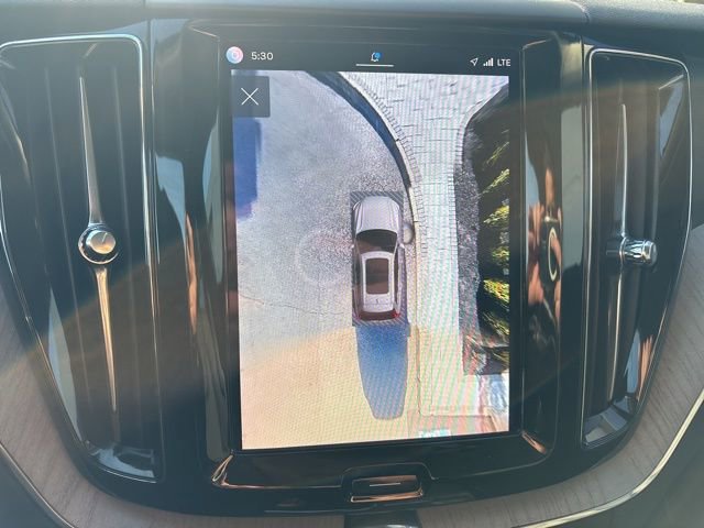 Used 2025 Volvo XC60 B5 Plus AWD/4WD image 25