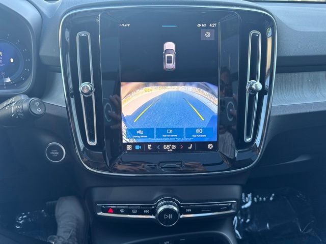 Certified 2025 Volvo XC40 B5 Core AWD/4WD image 25