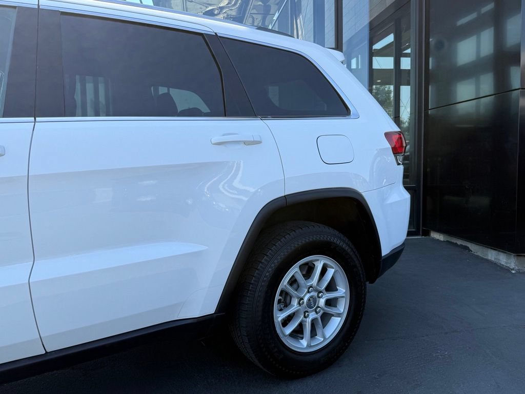 Used 2020 Jeep Grand Cherokee Laredo RWD image 6