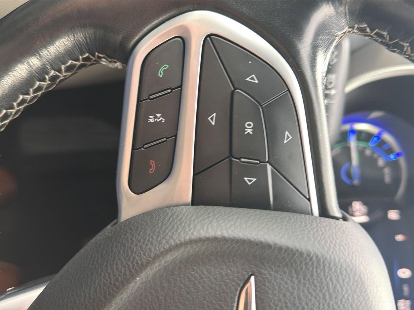 Used 2021 Chrysler Pacifica Touring-L FWD image 19